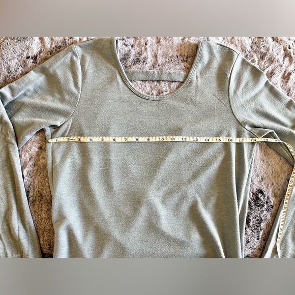 EUC Marika Open Back Lightweight Sweater Blue Gray Women's Top Medium - Picture 11 of 16